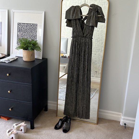 Limited Edition Zara silver long gown with bow shoulders - Picture 5 of 9